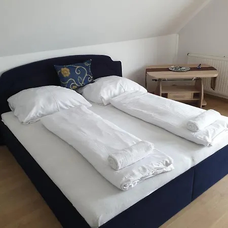Homestay Gesztenye Apartman